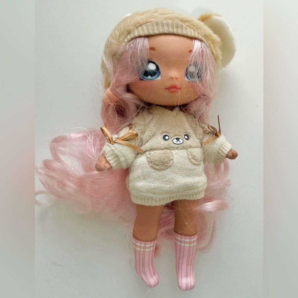 Na! Na! Na! Surprise - Picture 2 of 10